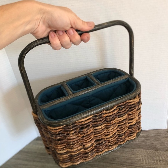 Vtg Woven Utensil Caddy with Quilted Lining - Picture 2 of 9